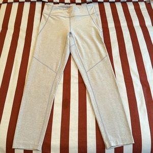 Outdoor voices size small lavender legging